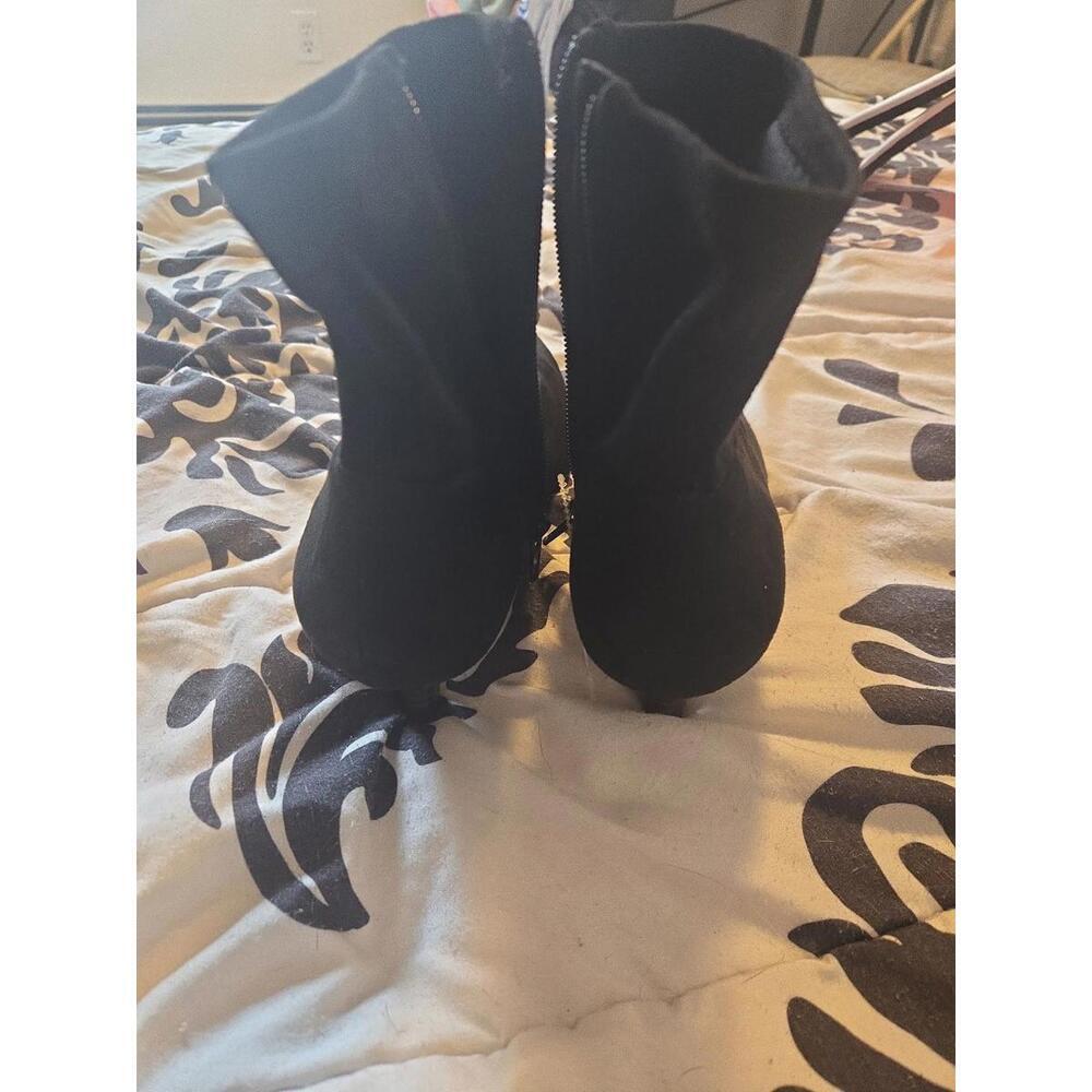 Bella Vita Vintage Black Suede Pointed Toe Ankle Boots Kitten Heel Size 7.5 WW - Picture 3 of 6